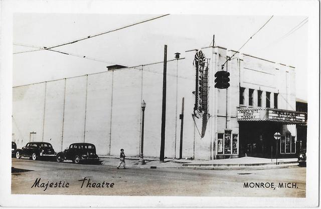 Majestic Theatre - Old Photo From Cinema Treasures (newer photo)